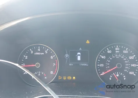 2018 Kia Sportage Lx z USA, uszkodzony, nr VIN KNDPMCAC6J7444943